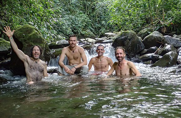 Pura Vida-070235